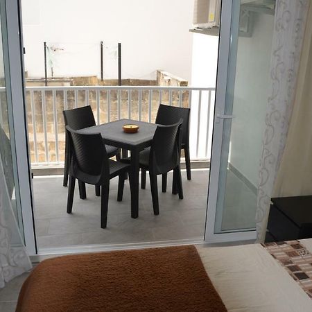 Pilgrim'S Rest Apartments Gzira Extérieur photo
