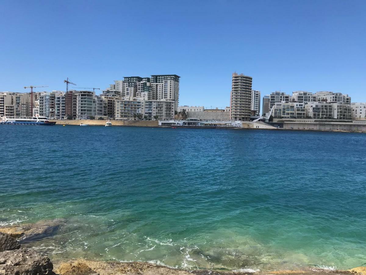 Pilgrim'S Rest Apartments Gzira Extérieur photo
