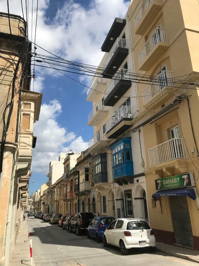 Pilgrim'S Rest Apartments Gzira Extérieur photo
