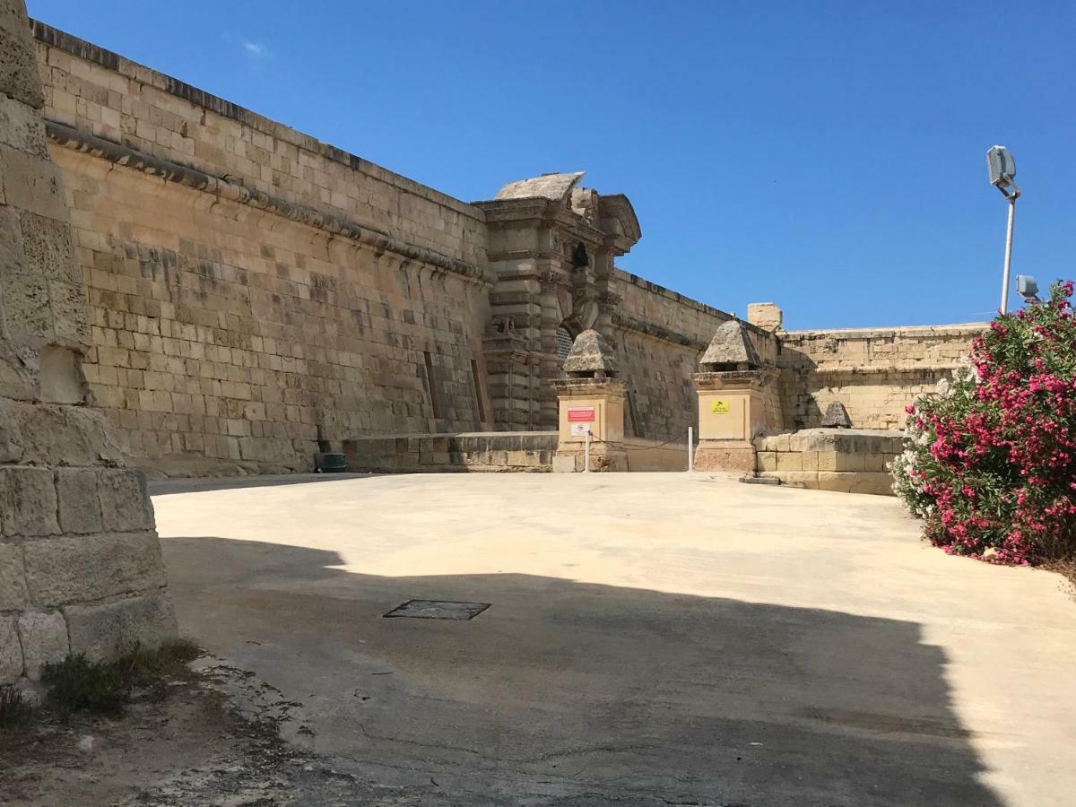Pilgrim'S Rest Apartments Gzira Extérieur photo